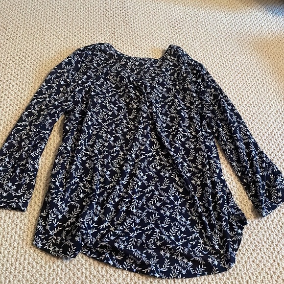 Floral Longsleeve - Picture 4 of 4